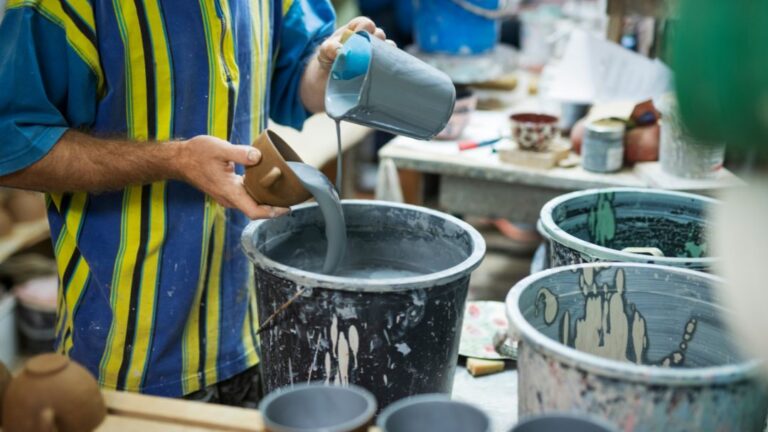 How to Master Pottery Glaze Preparation: From Novice to Pro